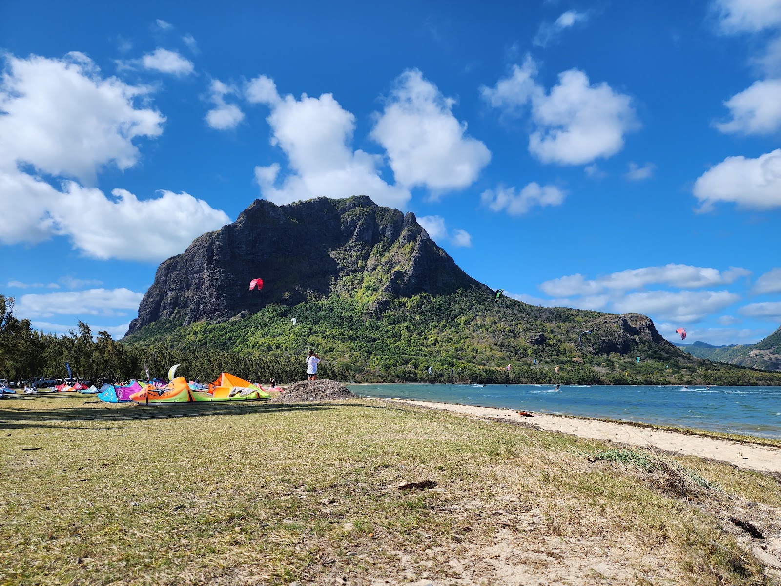 Hang Loose Tours Kiteboarding kitesurfing school in Mascarene Islands (Mauritius) — photo 2