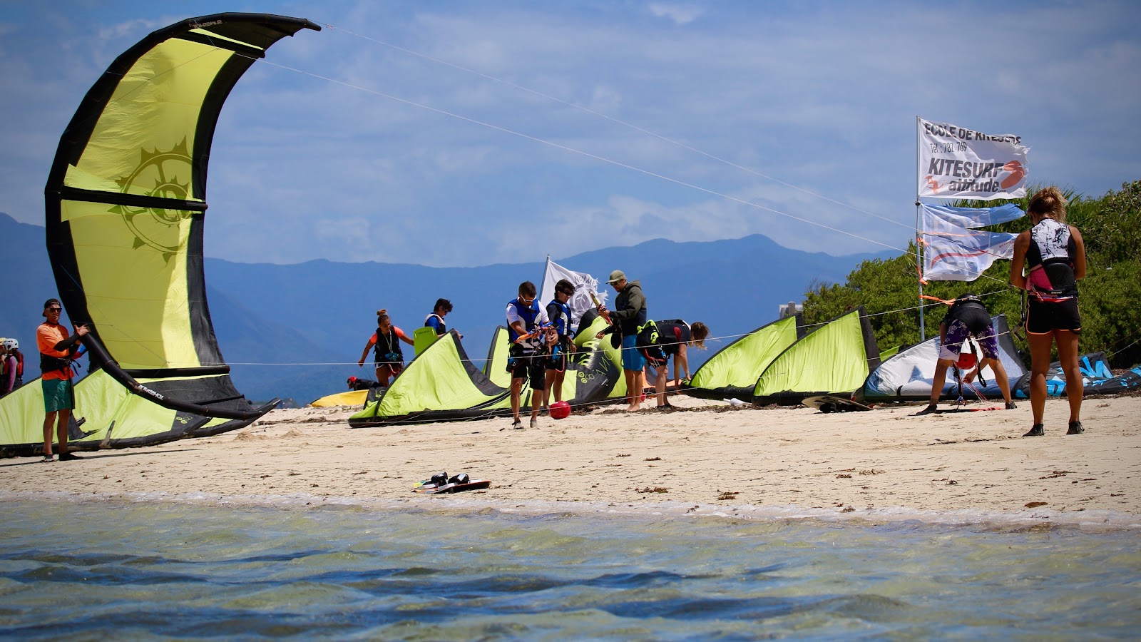 Kitesurf Attitude kitesurfing school in New Caledonia — photo 3