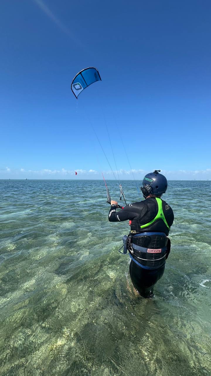 Wind Addict Kitesurfing School & Shop | Boat Charter| E-Foil Miami kitesurfing school in Florida — photo 2