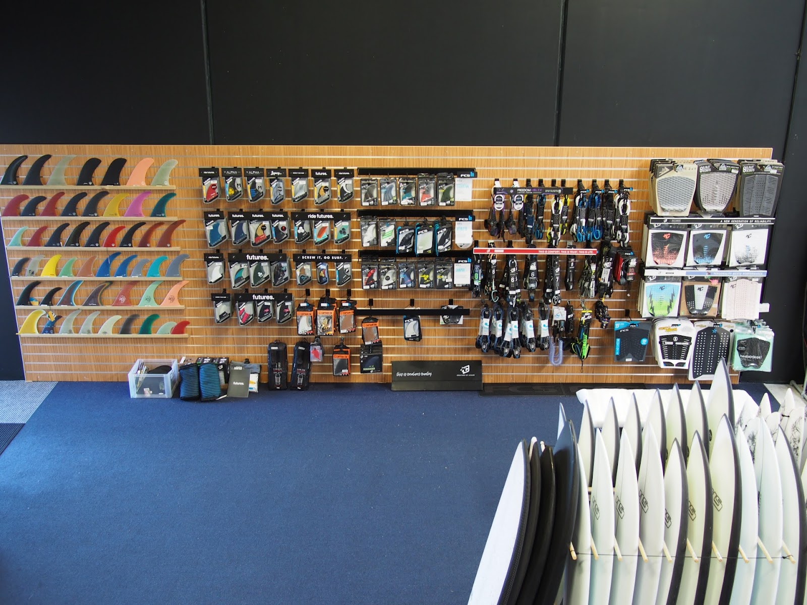 Ultimate Surf & Skate kitesurfing shop in New Zealand — photo 2