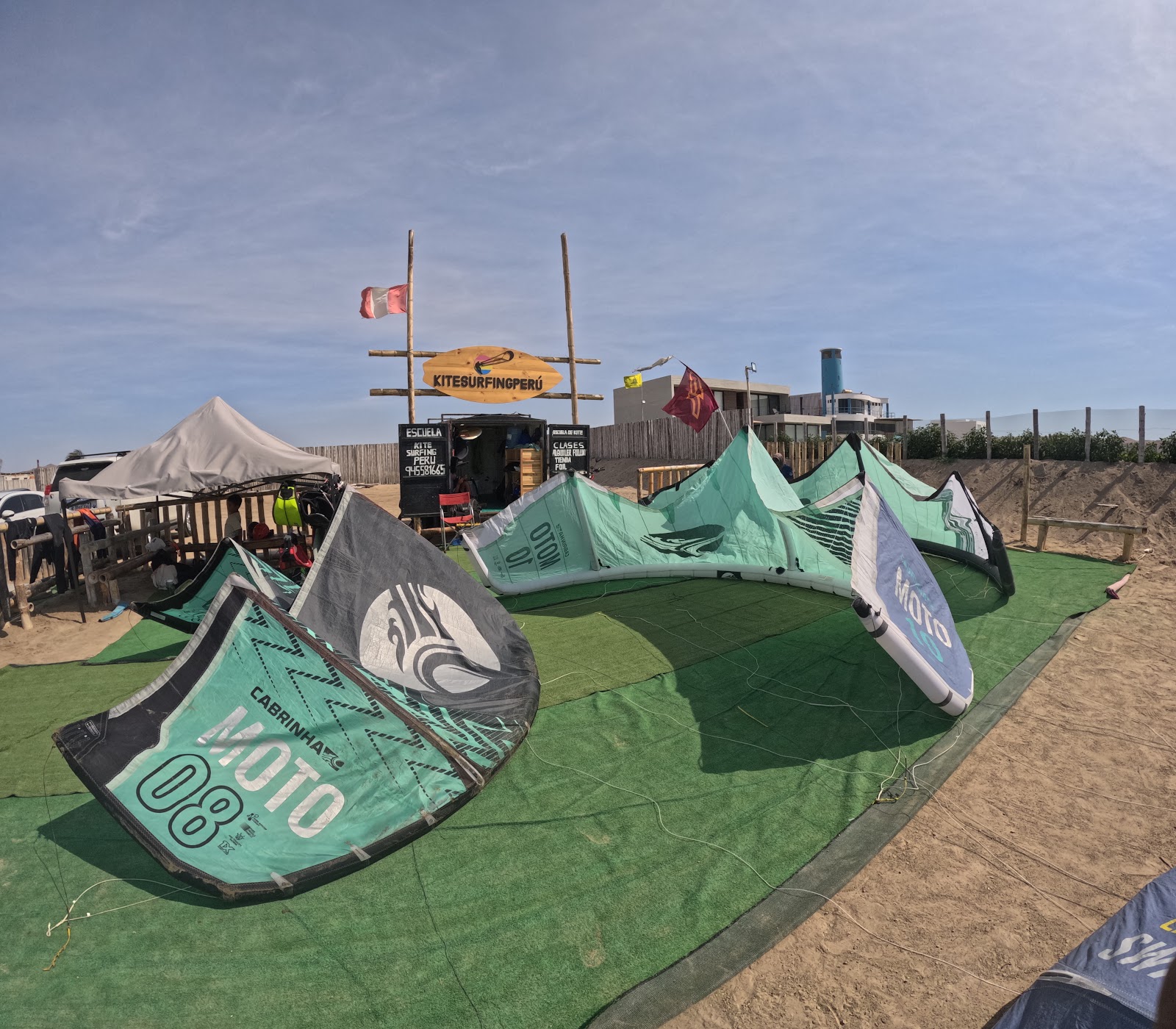 KitesurfingPeru kitesurfing school in Peru South — photo 3