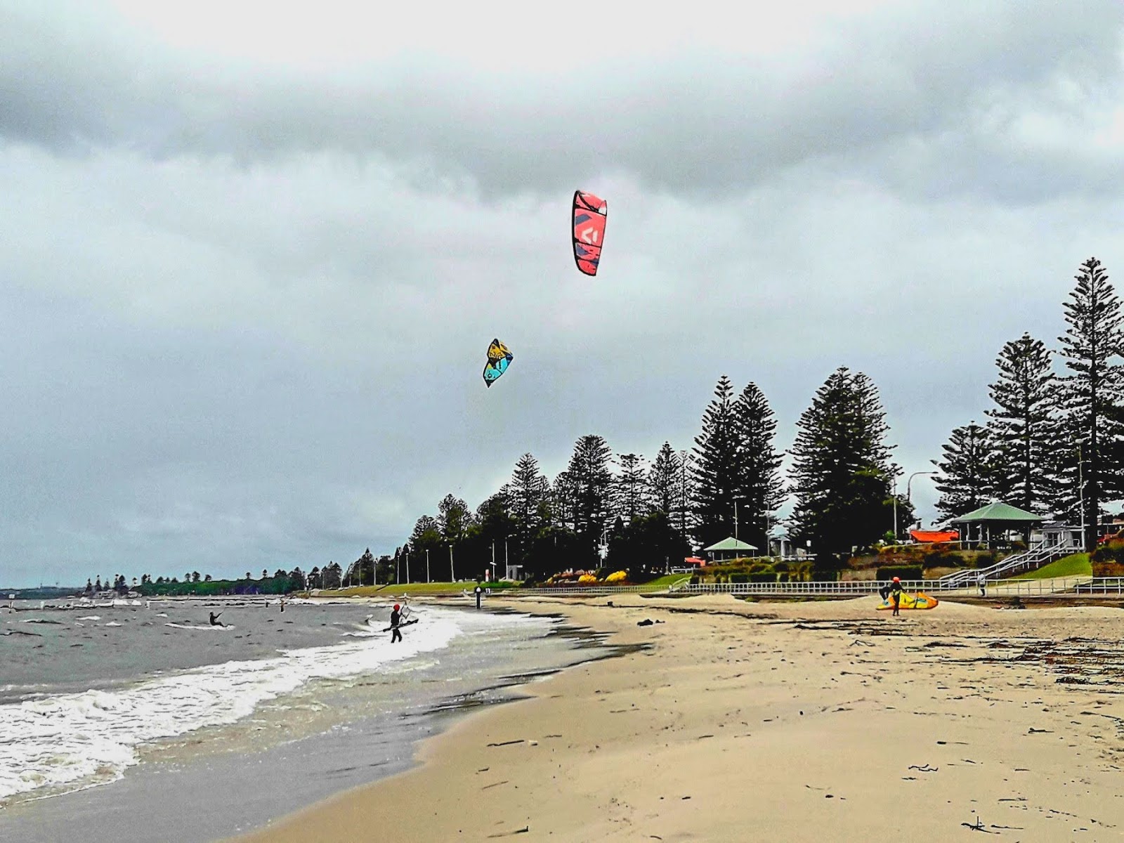 KBL Kite Beach, Monterey kitesurfing school in Sydney — photo 3