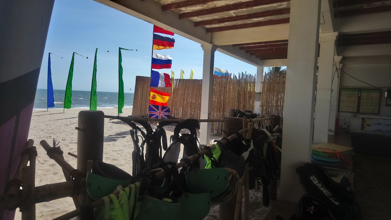 Muine Kitesurf School (MKS) kitesurfing school in Mui Ne — photo 2