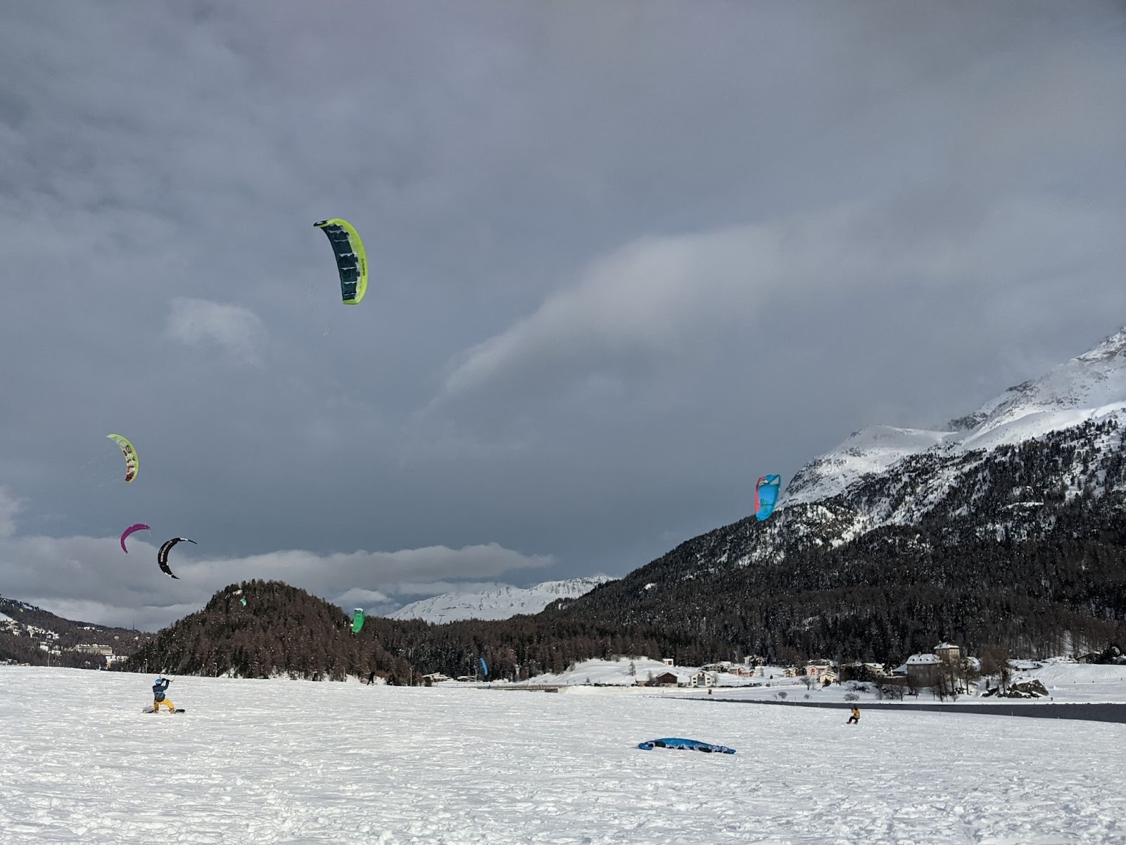 Sports Paradise - Snowkite, Ski and Snowboard School Engadin St.Moritz Silvaplana Bernina kitesurfing school in silvaplana