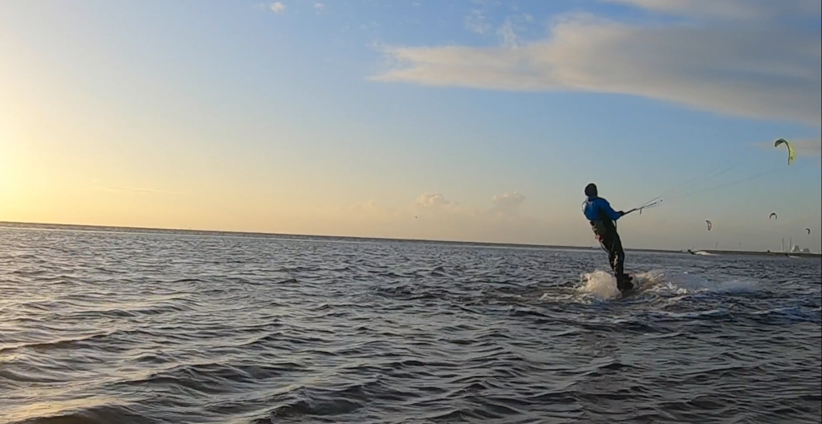 Mobilkitesurfschool kitesurfing school in Baltic Sea — photo 3