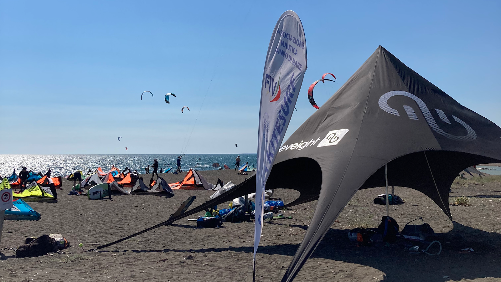Scuola Kitesurf Roma Nord kitesurfing school in italy mainland