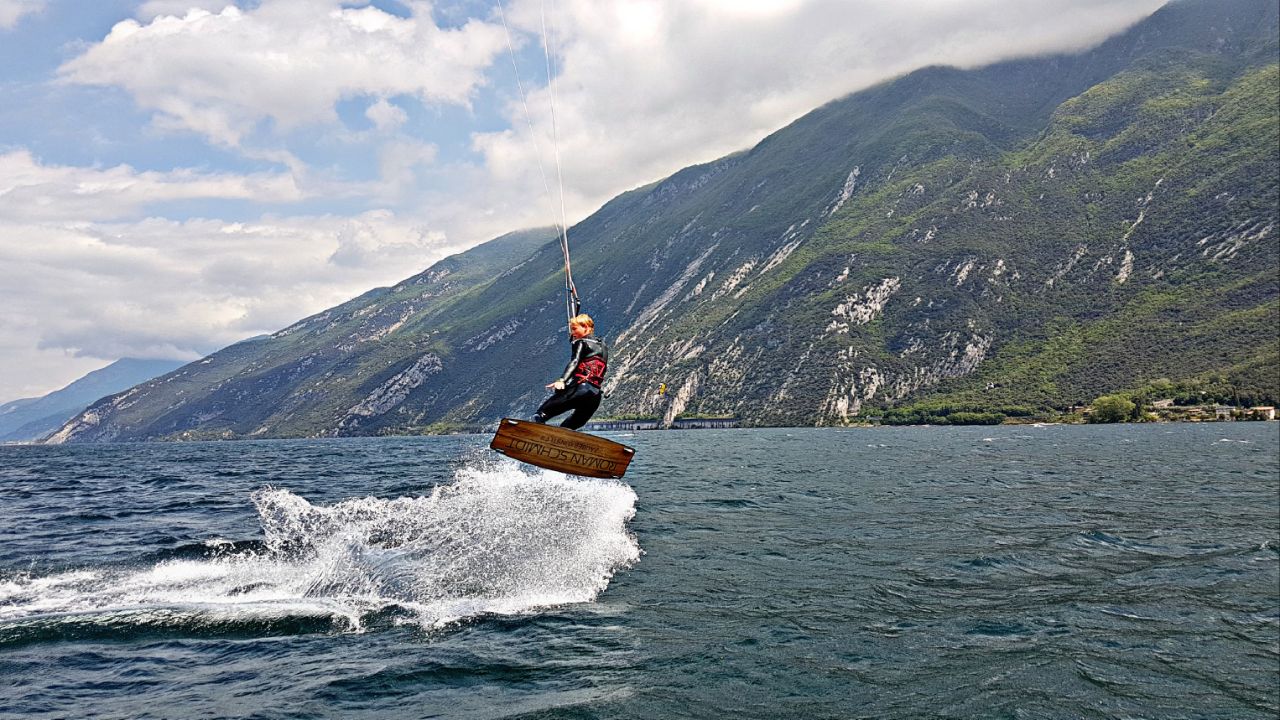 Kitesurf School Wind Riders kitesurfing school in lake garda