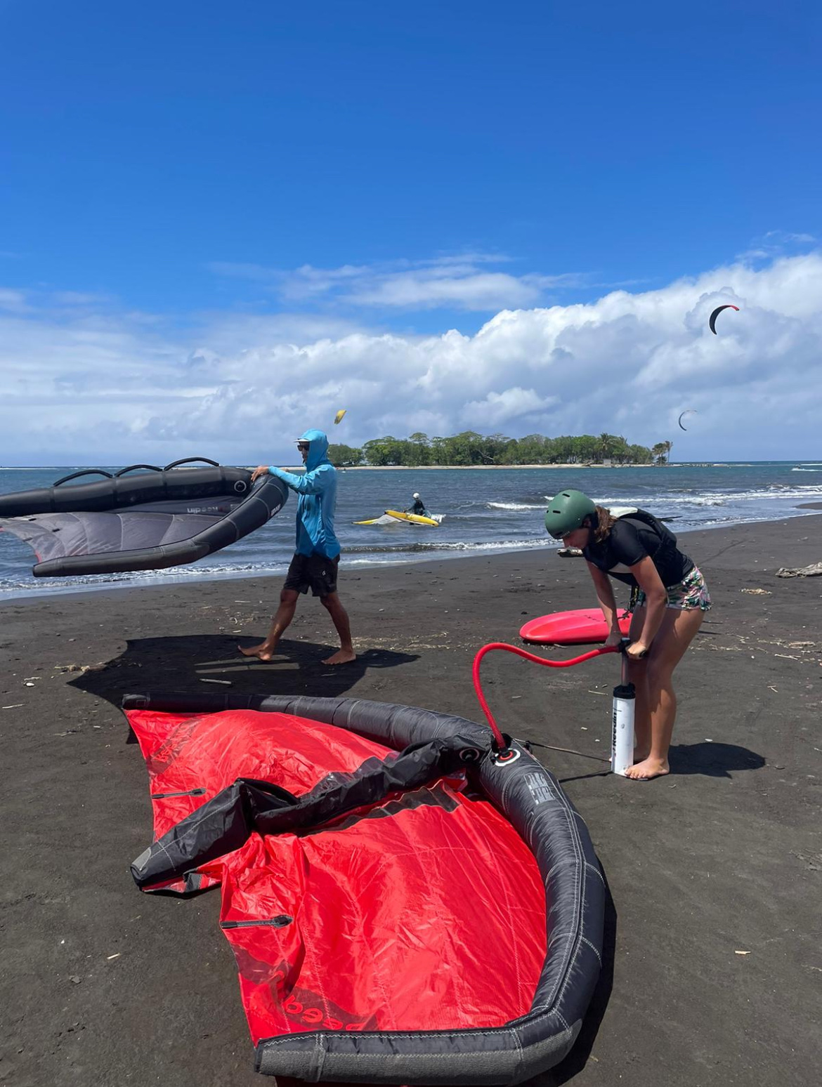 École de Kitesurf et Wingfoil - Mahana Kite Wing Foil kitesurfing school in french polynesia