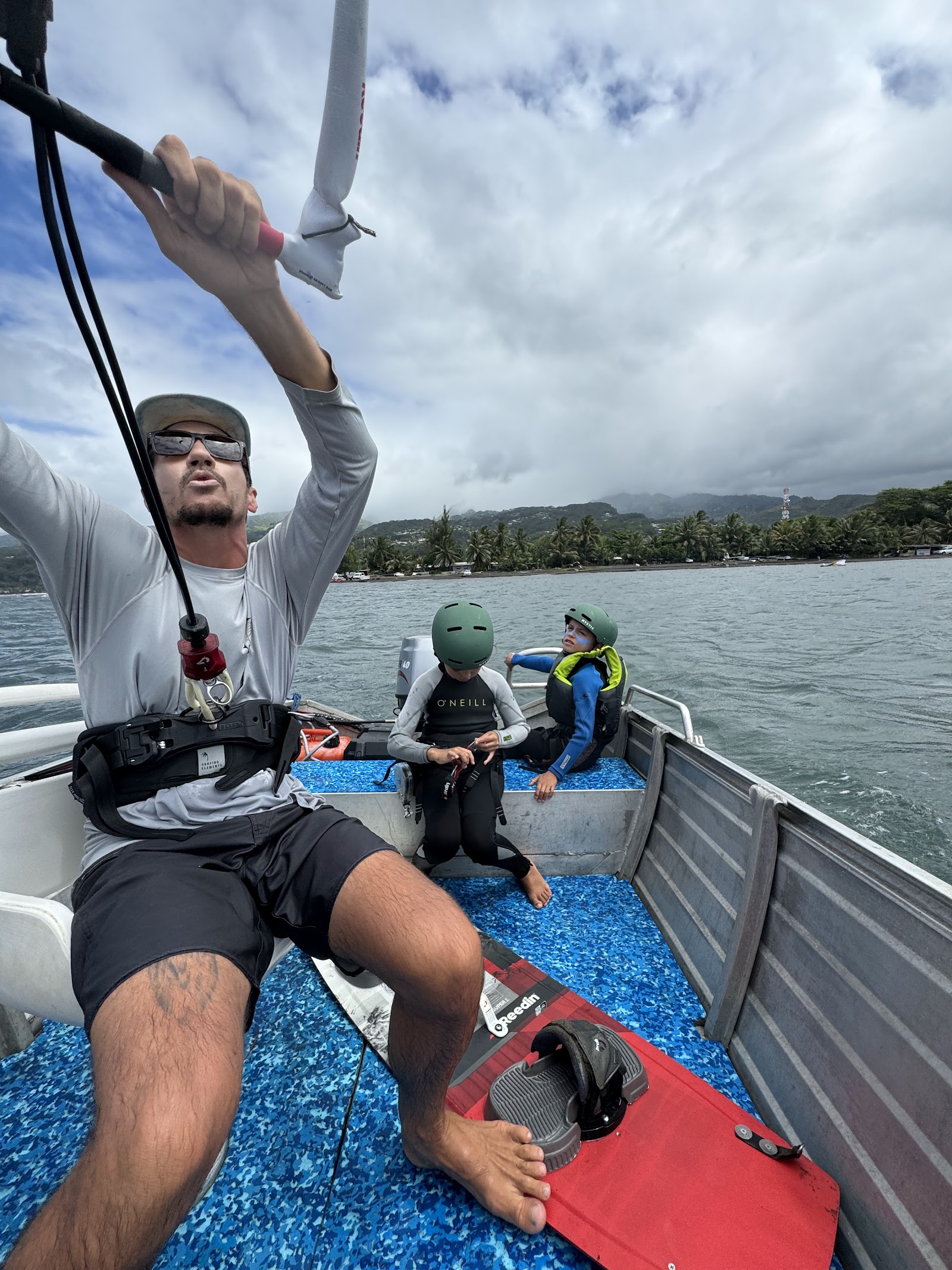 École de Kitesurf et Wingfoil - Mahana Kite Wing Foil kitesurfing school in French Polynesia — photo 3