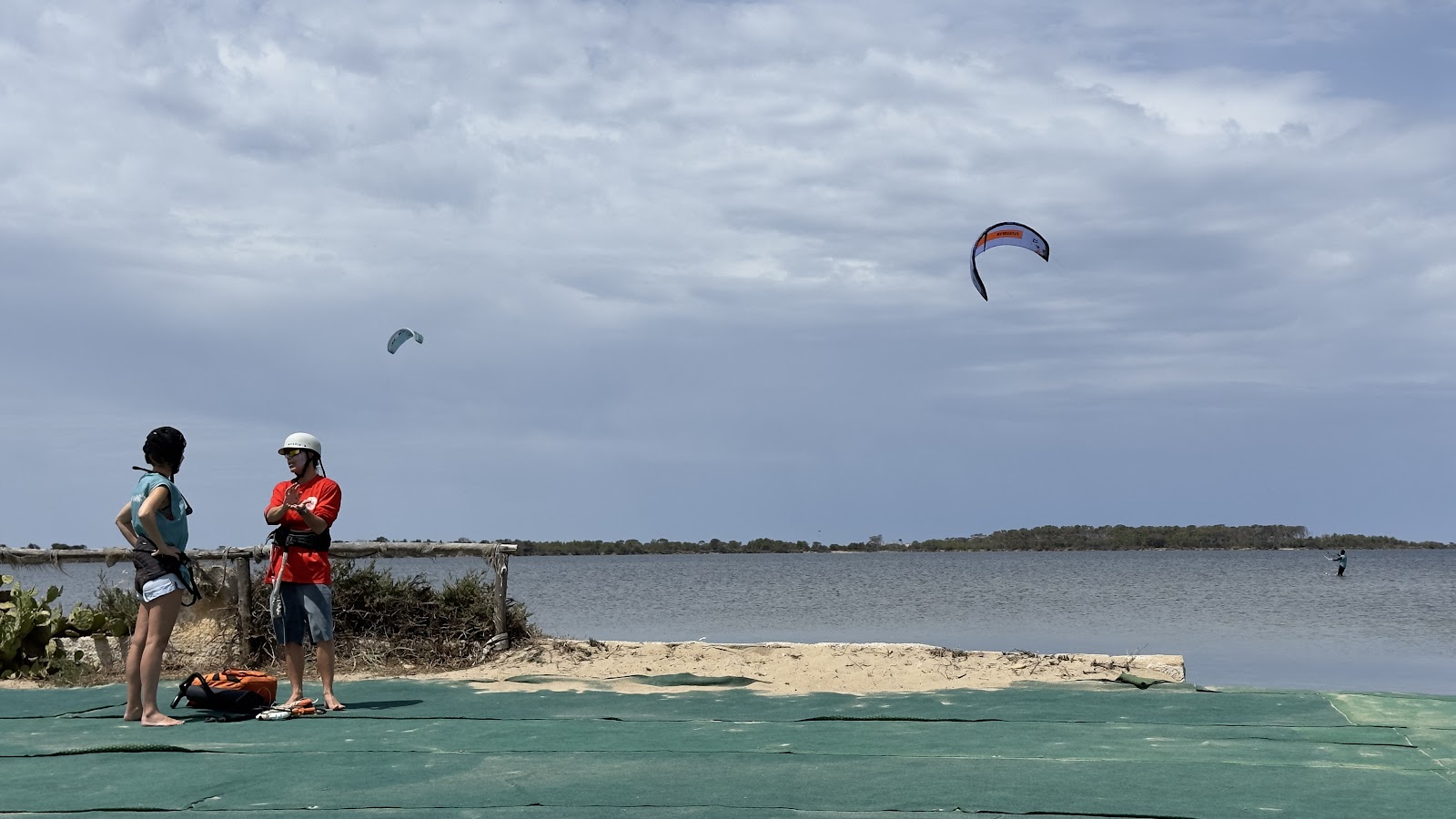 Follow The Wind Kitesurf School Sicily kitesurfing school in Sicily — photo 3