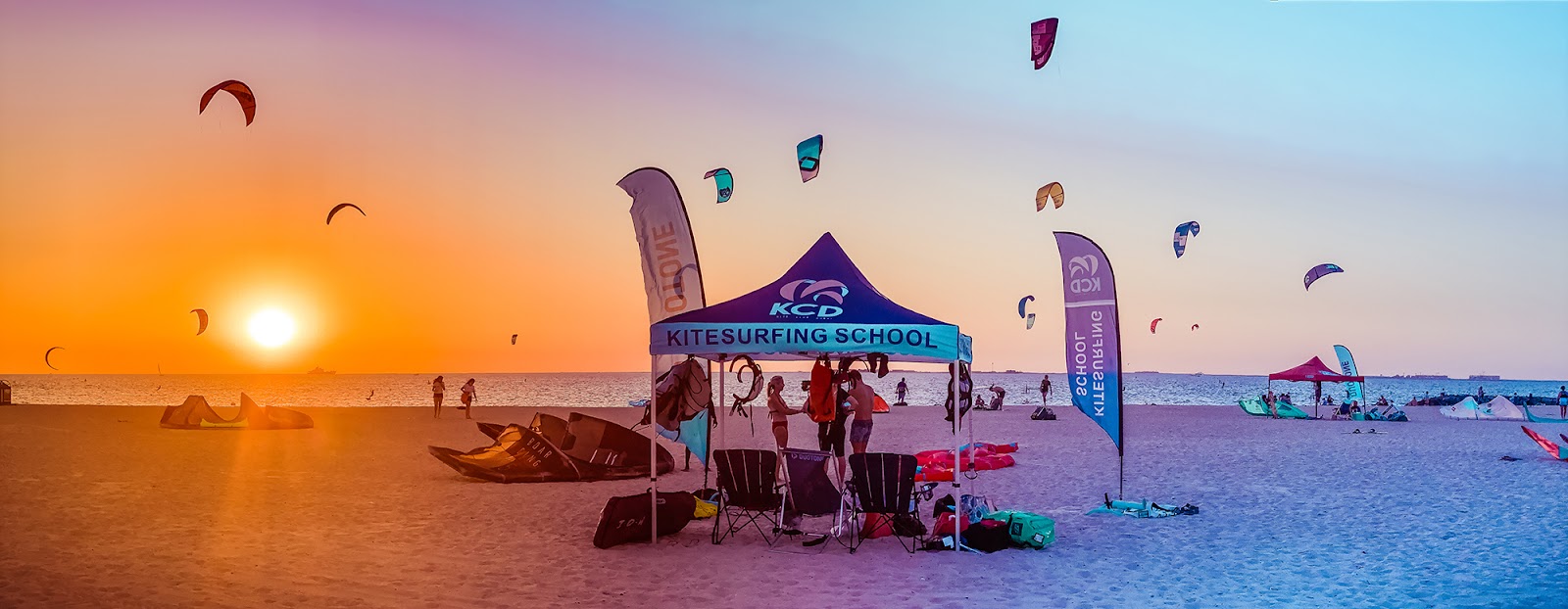 Kite Club Dubai kitesurfing school in persian gulf