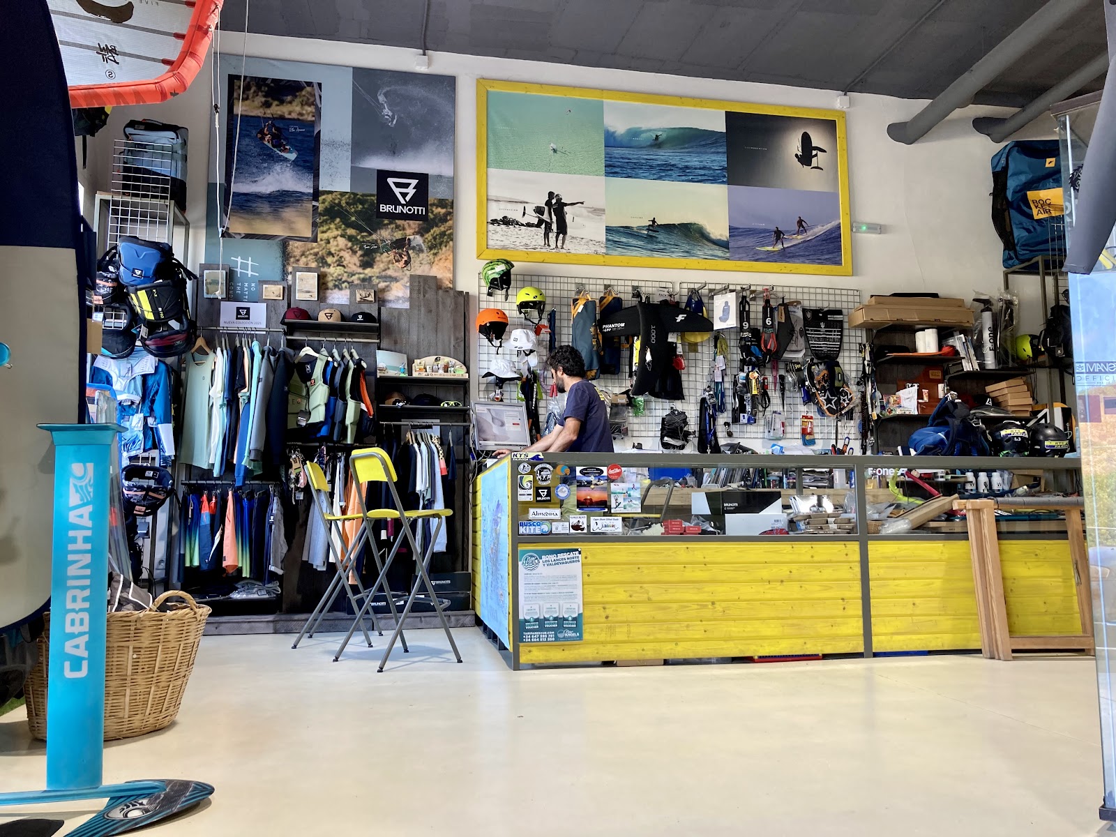 KTS TARIFA Kite&Wing Shop&School kitesurfing shop in Tarifa — photo 2