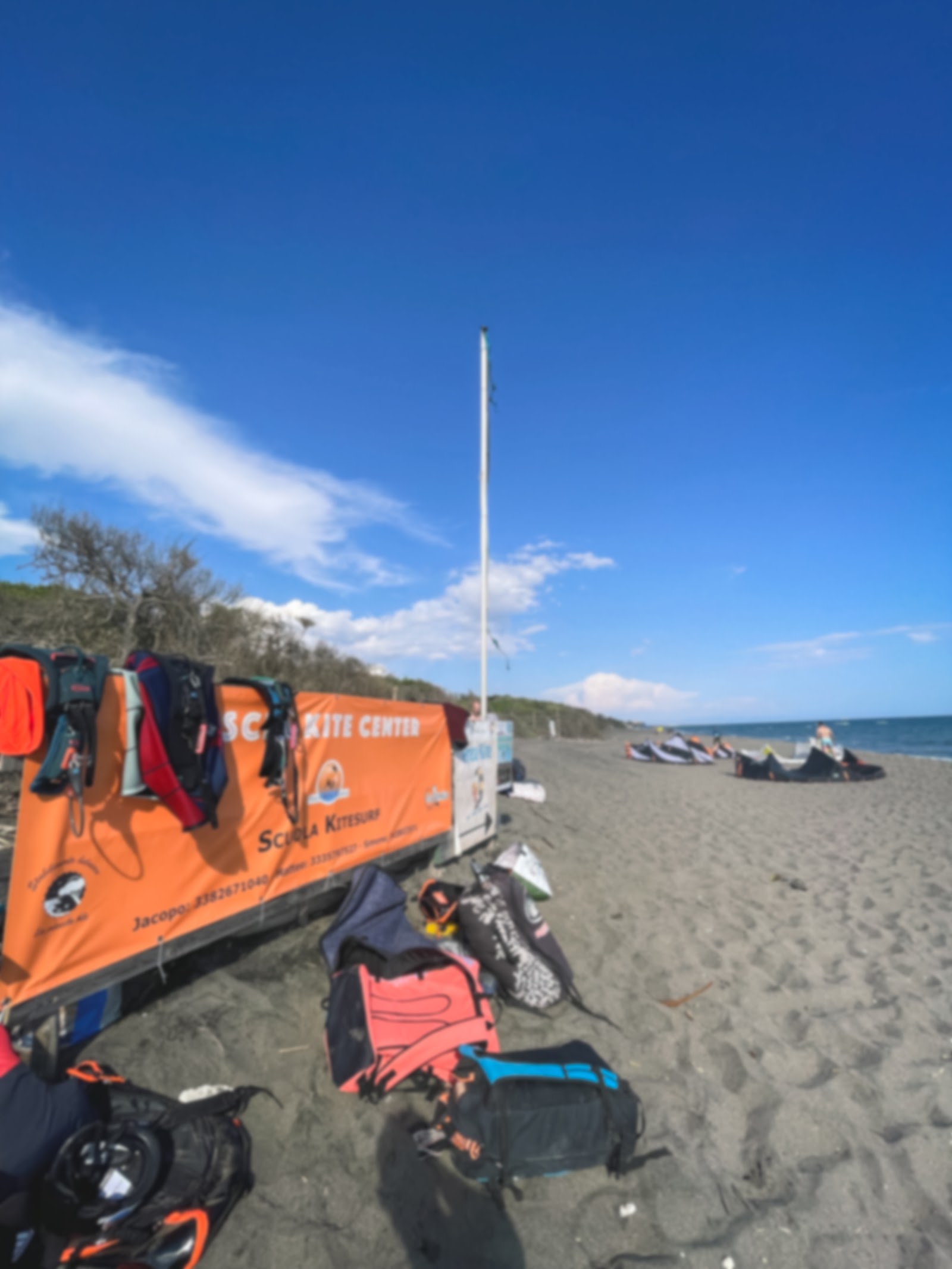 Scuola kitesurf Pescia Kite Center kitesurfing school in italy mainland