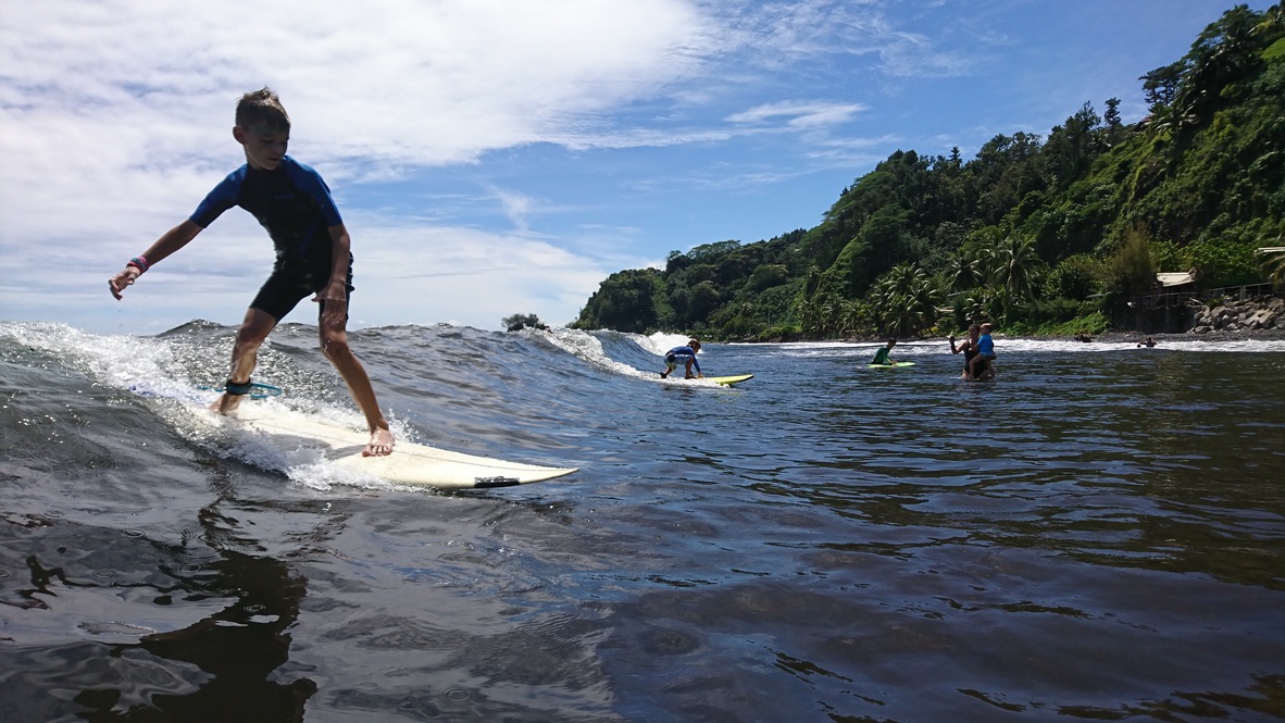 Ocean Vibes Surf School School Surf Tahiti kitesurfing school in french polynesia