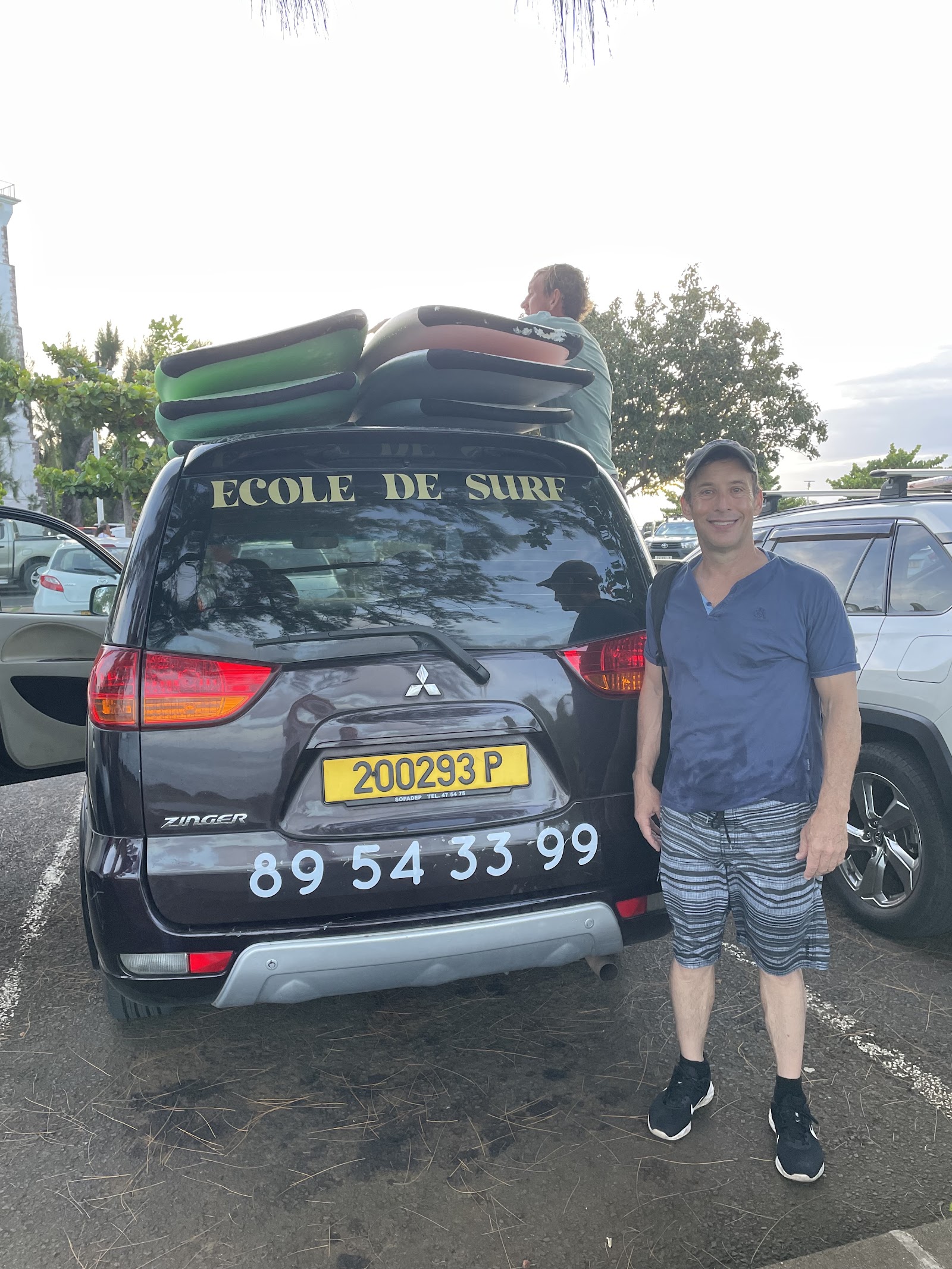 Ocean Vibes Surf School School Surf Tahiti kitesurfing school in French Polynesia — photo 3