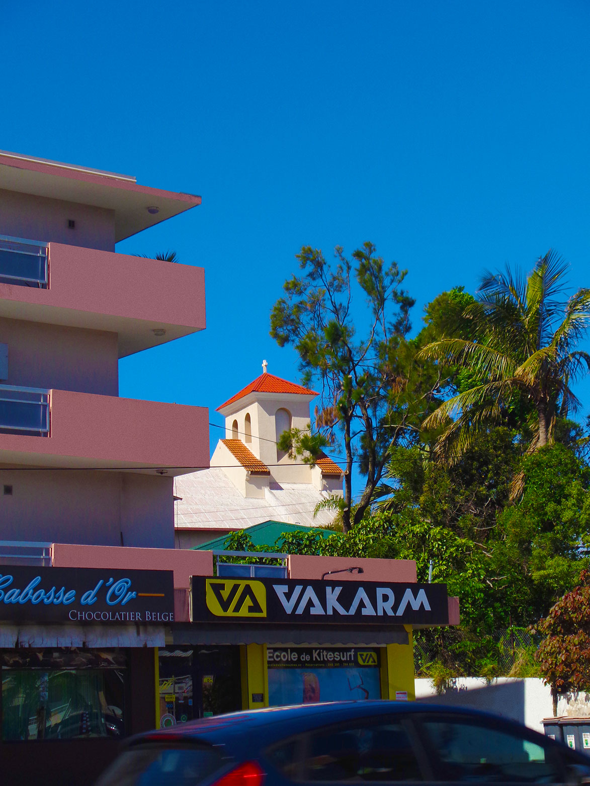 Vakarm Nouméa Surfshop kitesurfing school in new caledonia