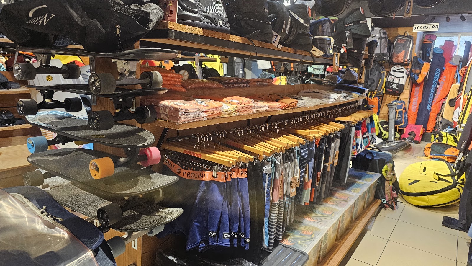 Vakarm Nouméa Surfshop kitesurfing school in New Caledonia — photo 2