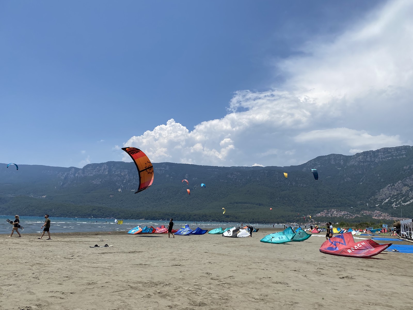 kitemercedes by Bilge Öztürk kitesurfing school in Turkey — photo 2