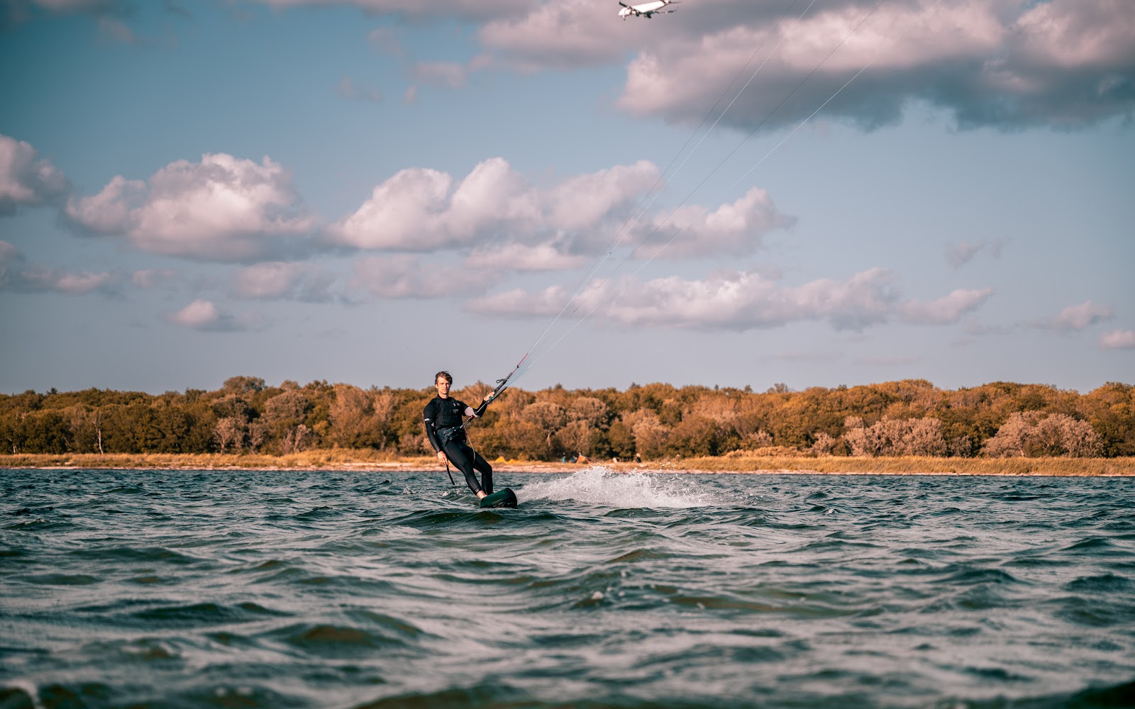 Frozen Palm Tree - Kitesurfing kursus & butik kitesurfing school in Baltic Sea — photo 2