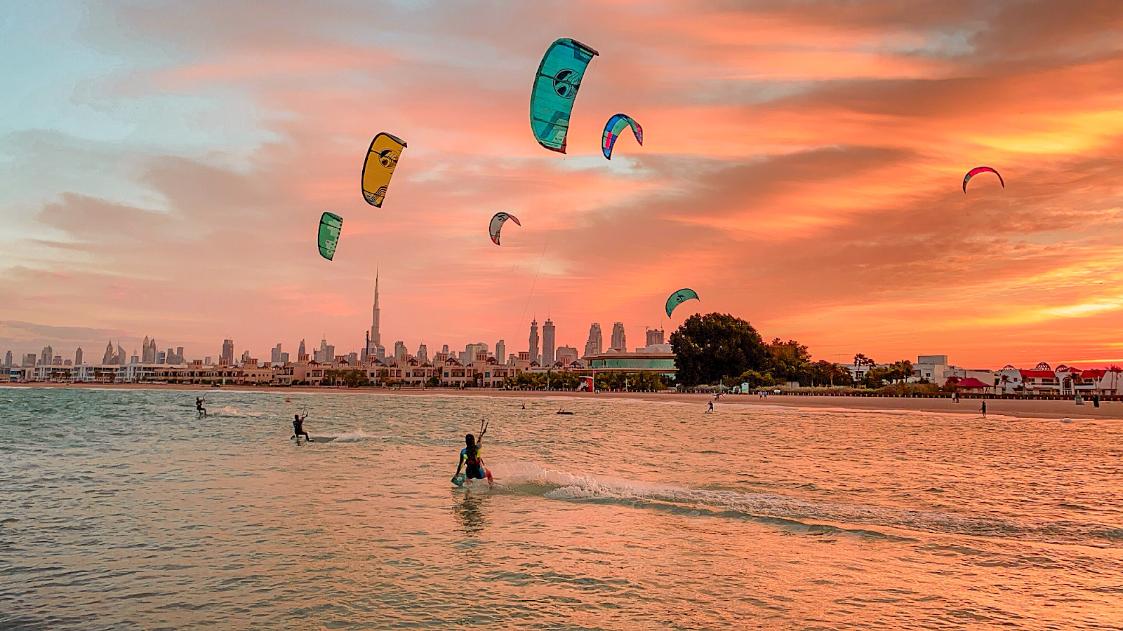 Kite N surf Nessnass beach kitesurfing school in persian gulf