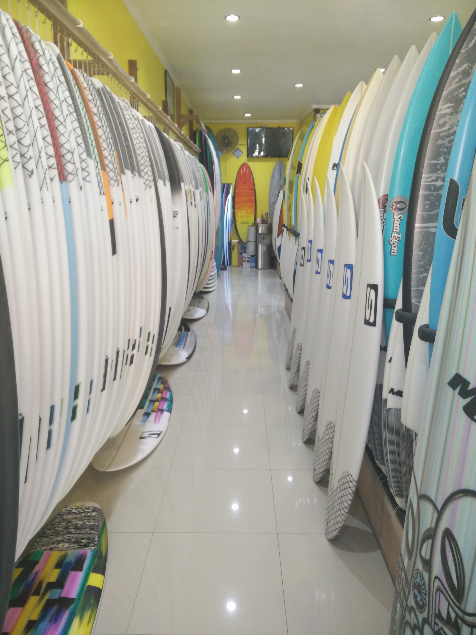Naruki Surf kitesurfing shop in Indonesia — photo 2