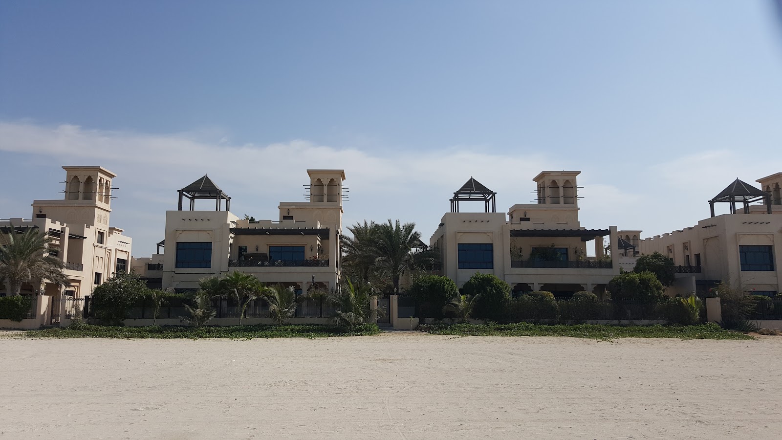 Dubai Kitesurfing Club kitesurfing school in Persian Gulf — photo 3