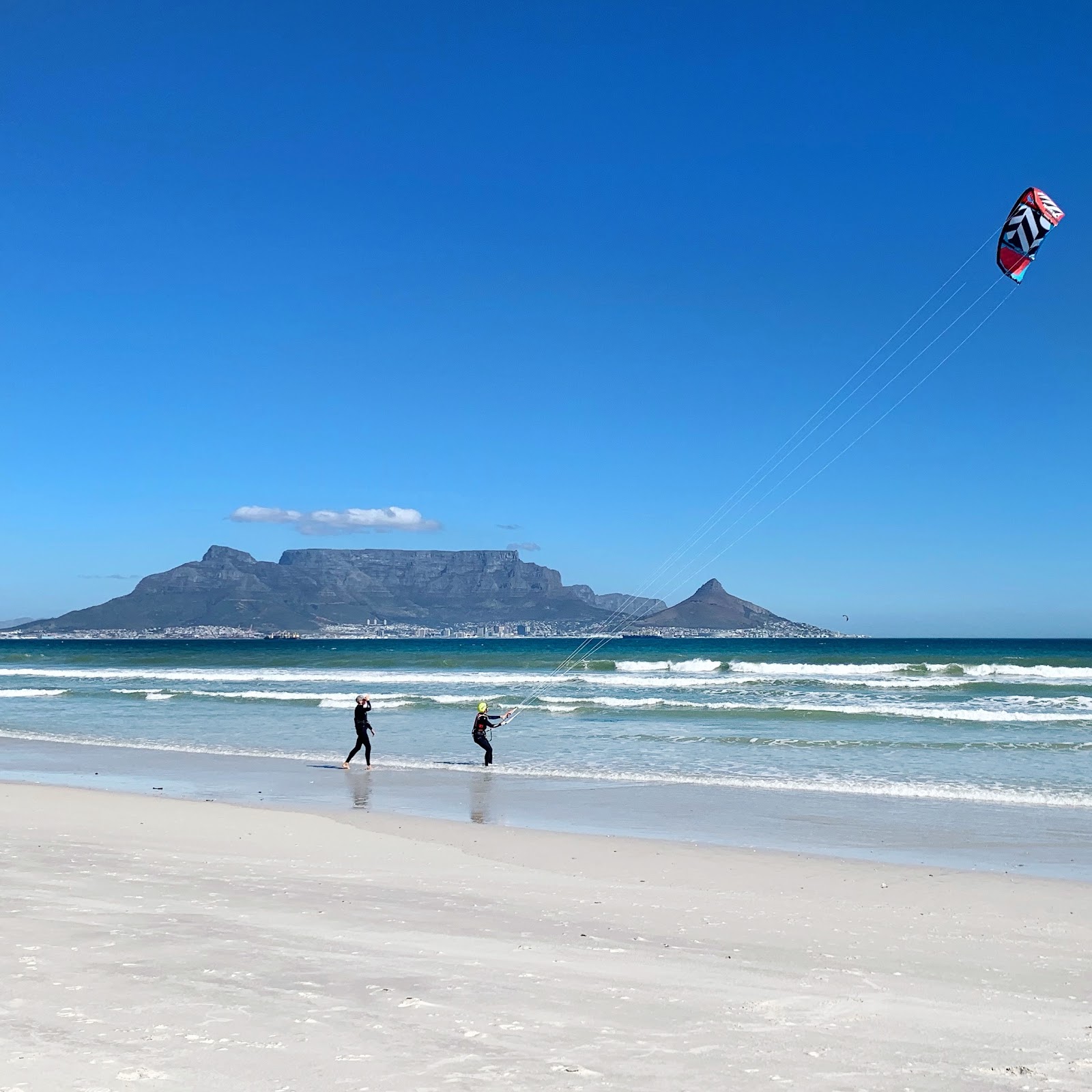 High Five Kitesurf School Cape Town kitesurfing school in Cape Town — photo 2