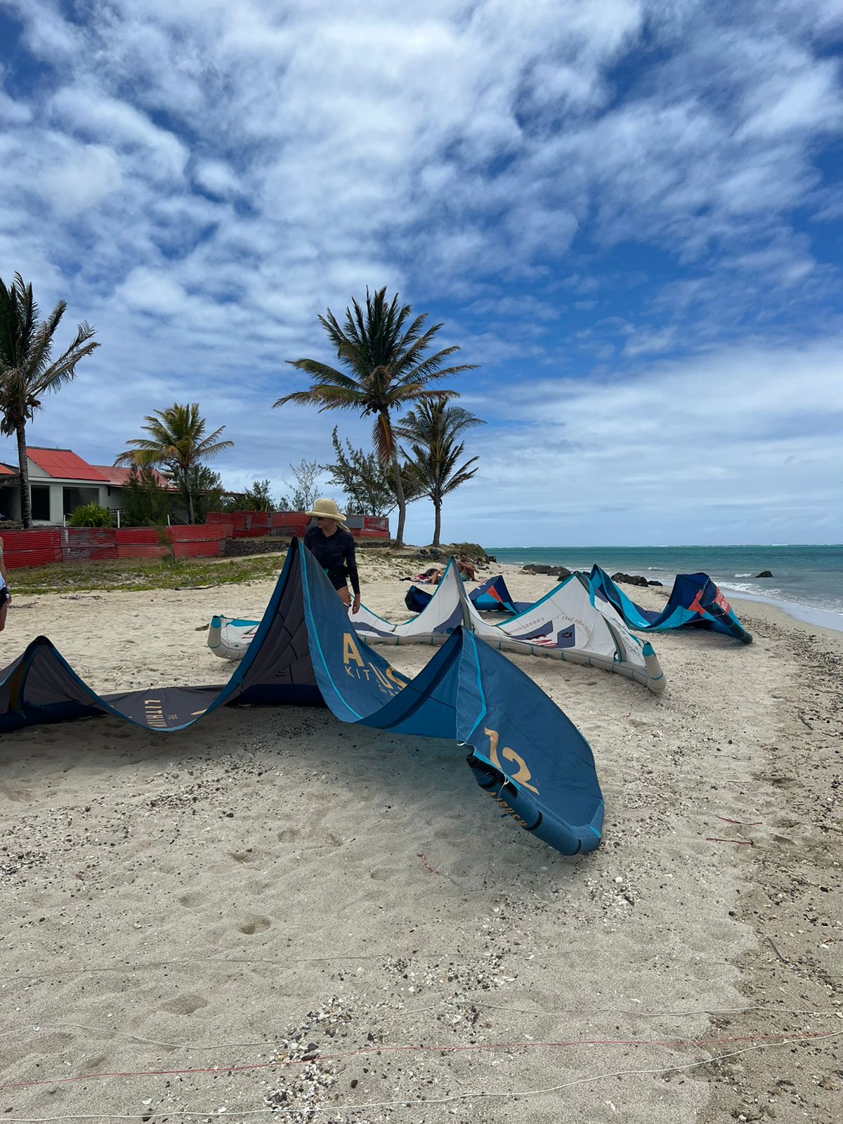 Kitesurf lessons and kiteboarding Mauritius (North) - Kiteaholic Bastard kitesurfing school in Mascarene Islands (Mauritius) — photo 2