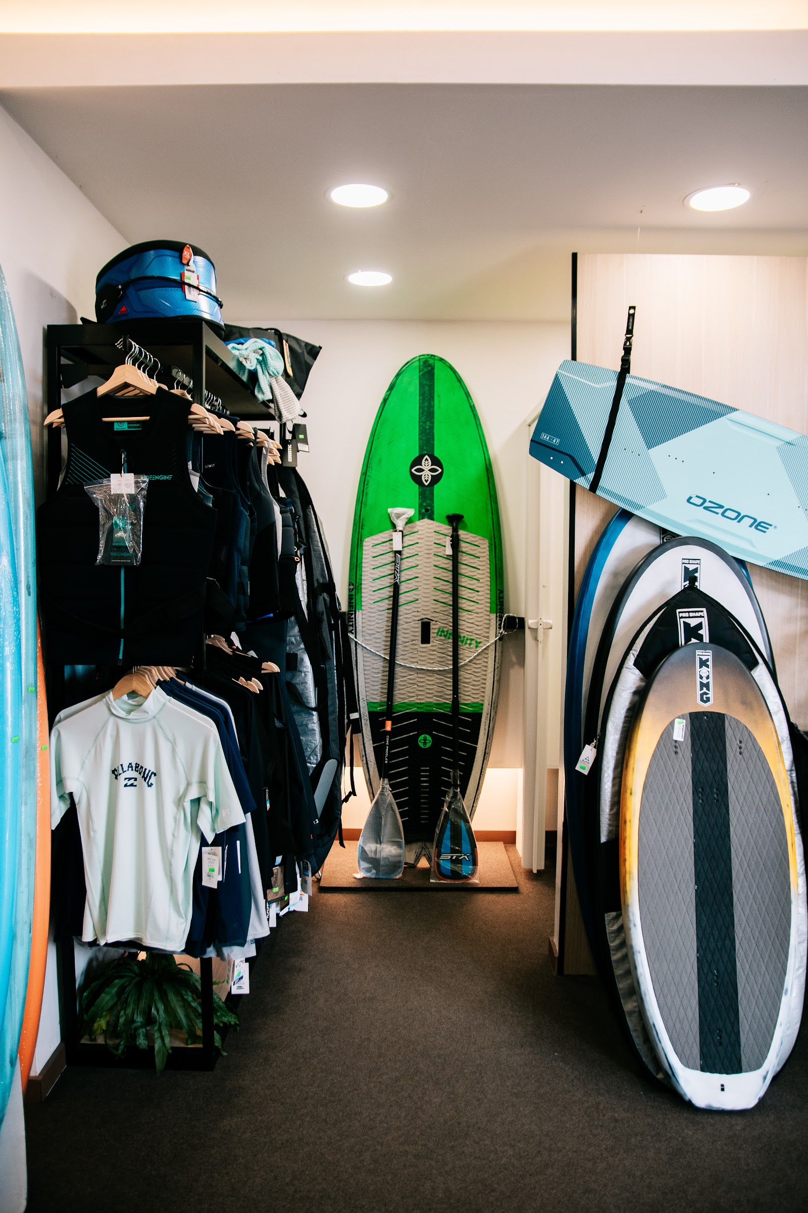 IKUMA KITE&SURF SHOP • PDE kitesurfing school in uruguay