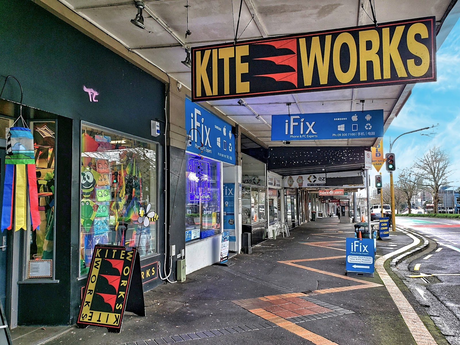 Kiteworks kitesurfing school in New Zealand — photo 3