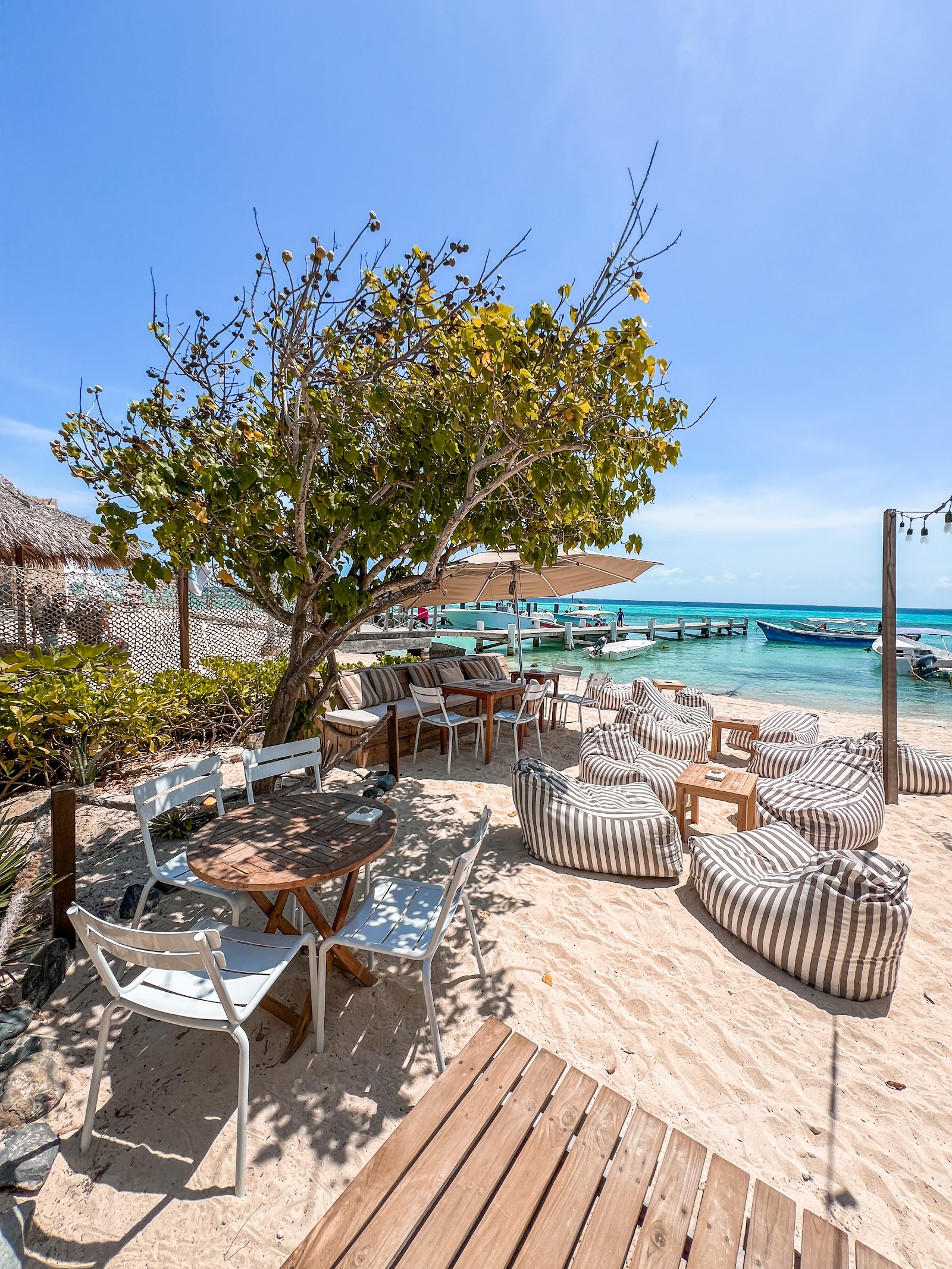 Play Los Roques - Bar & Restaurant and Kite Center kitesurfing school in venezuela