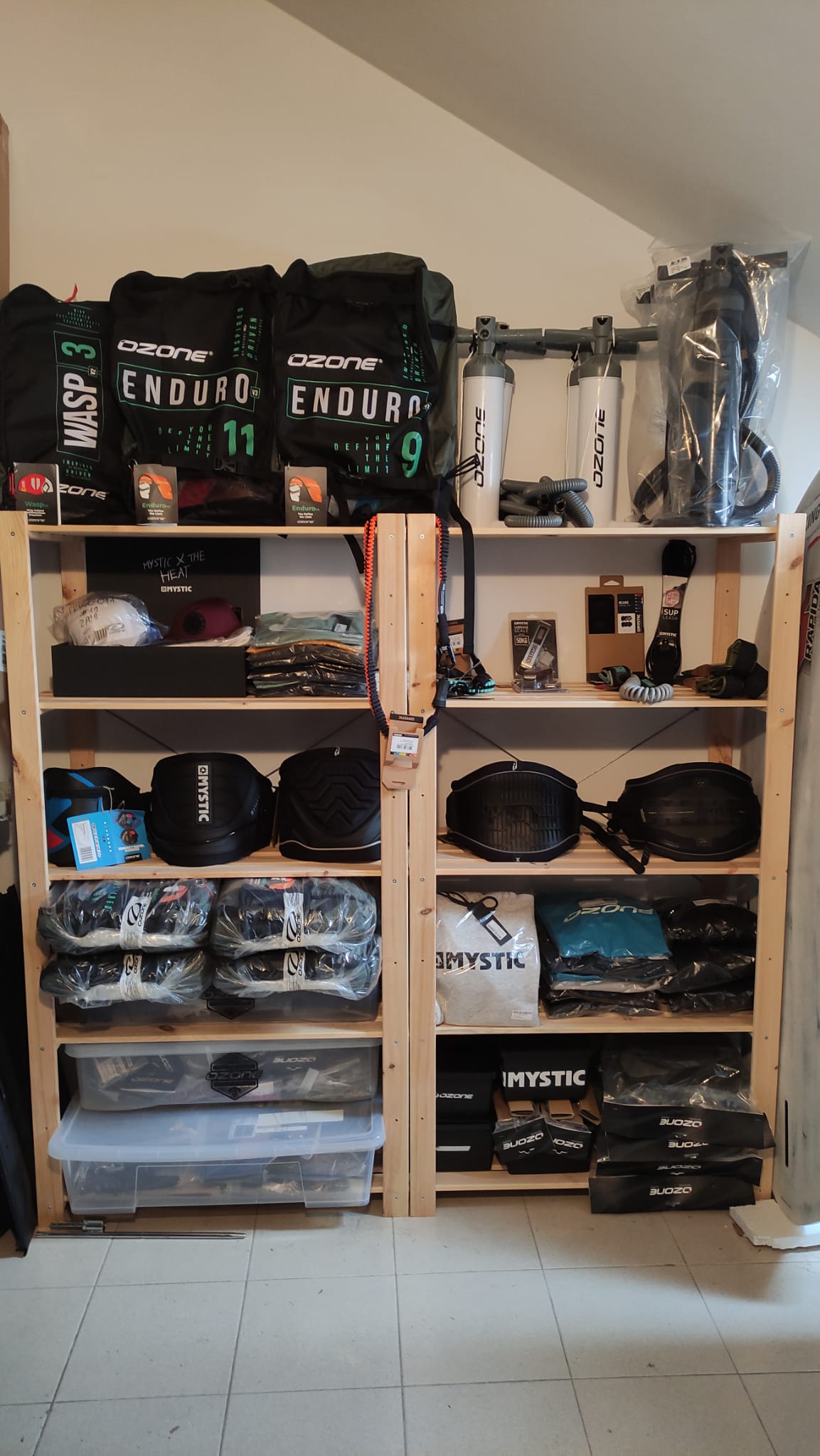 Kingzspot Watersports kitesurfing shop in Portugal — photo 3