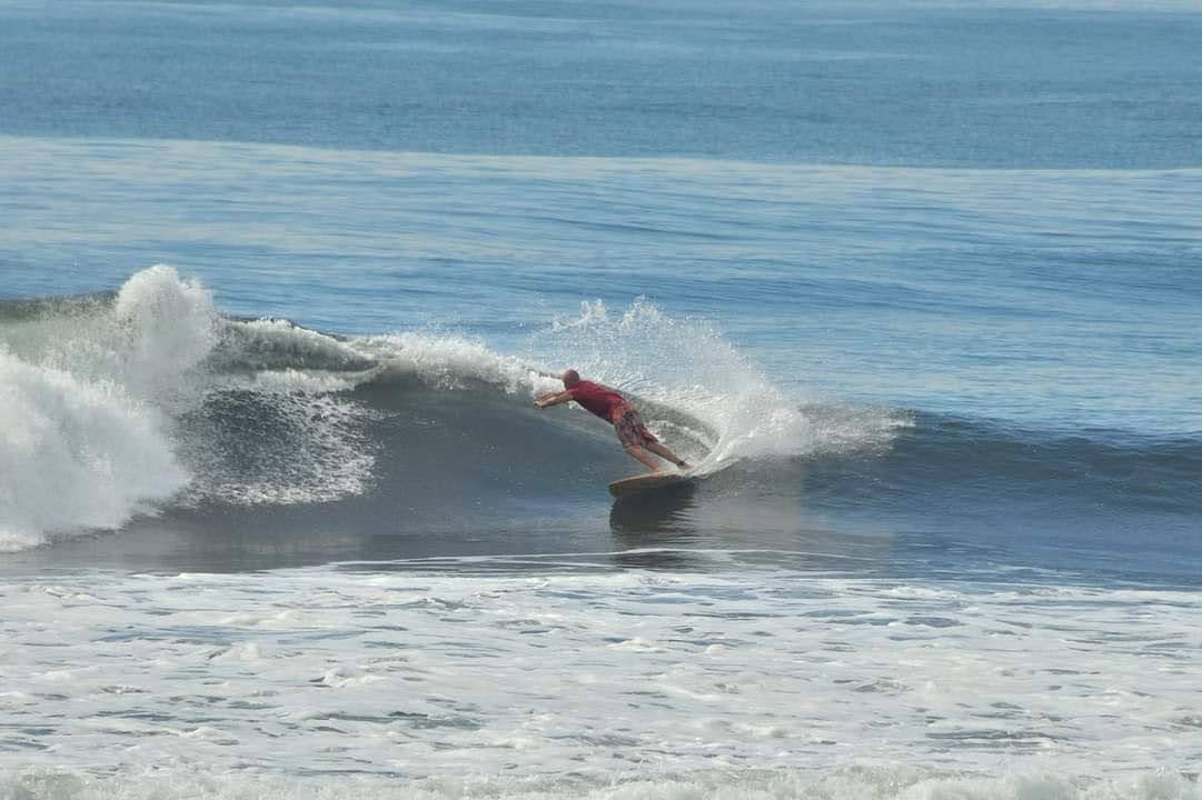 Surf Lessons & Surfboard Rentals El Paredon The Driftwood Surfer kitesurfing school in Guatemala — photo 2