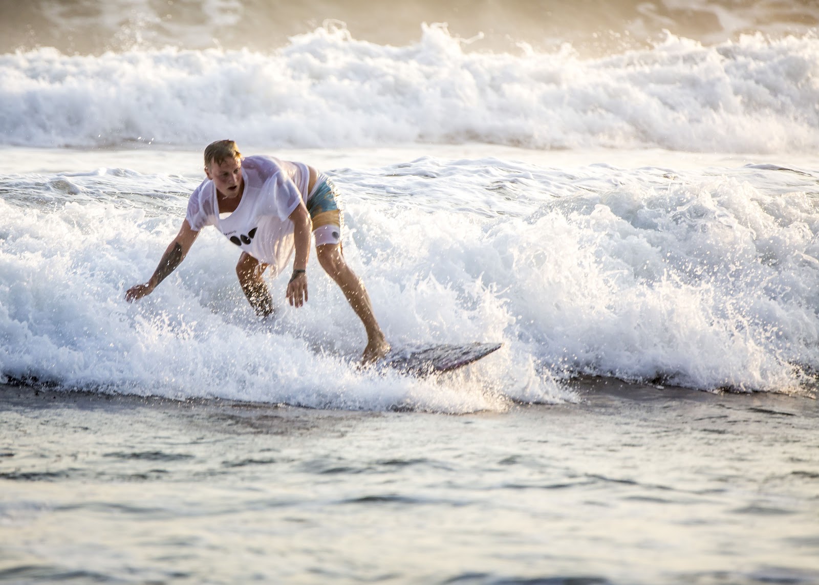 Surf Lessons & Surfboard Rentals El Paredon The Driftwood Surfer kitesurfing school in Guatemala — photo 3