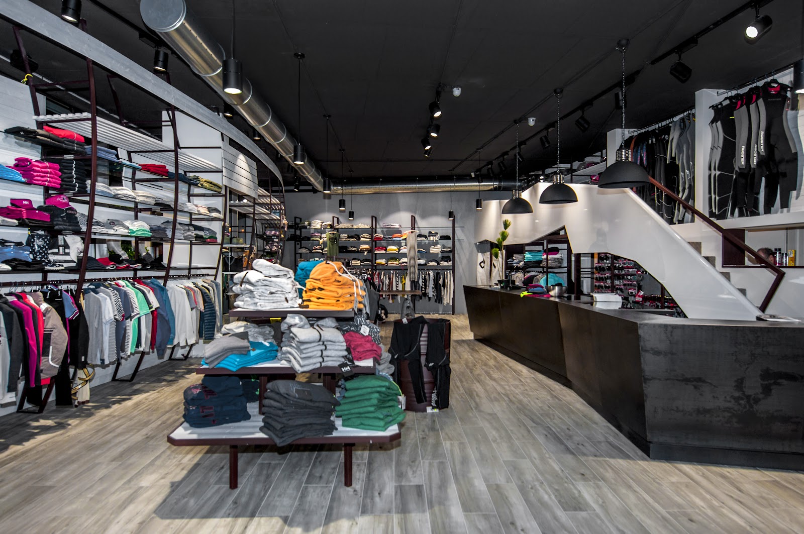 Best Wind 2 kitesurfing shop in Lake Garda — photo 2