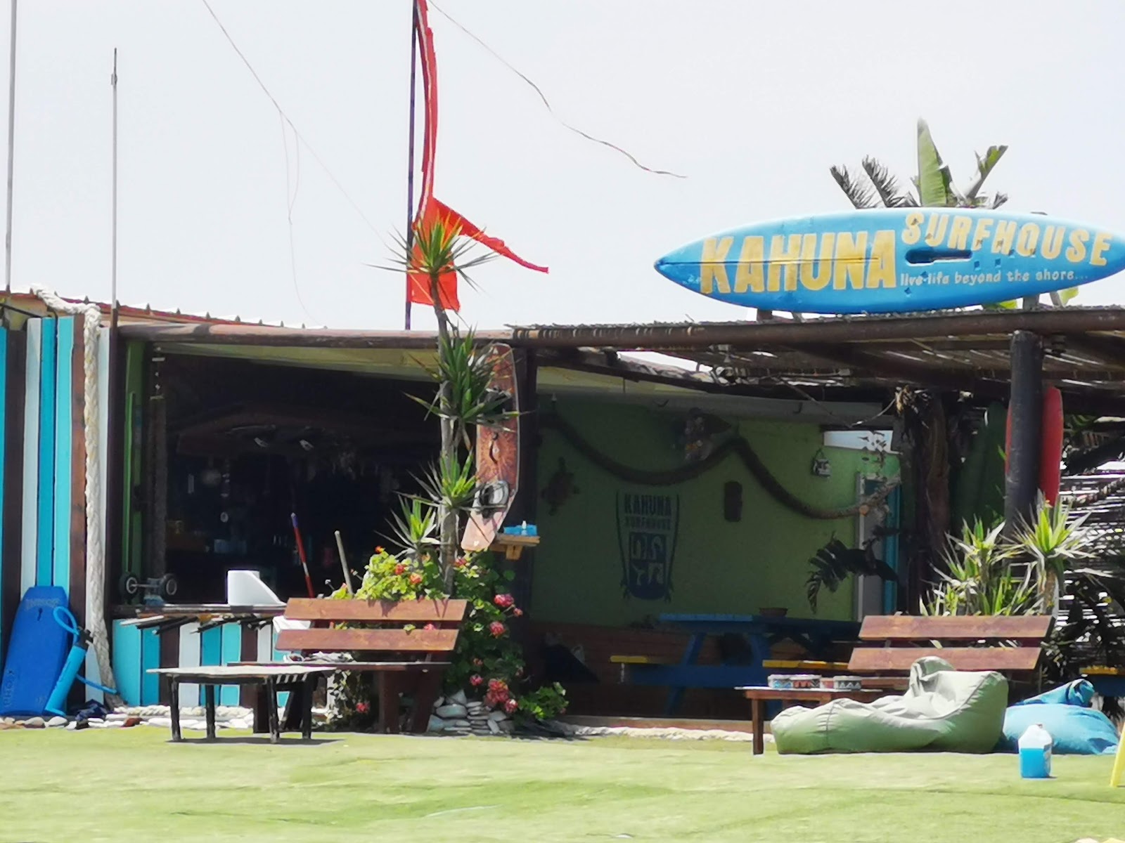 Kahuna Surfhouse - Kitesurfing, Surf & Stand Up Paddle School Cyprus kitesurfing school in Cyprus — photo 3