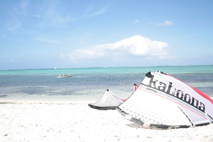 Kitesurf Cayman kitesurfing school in cayman islands
