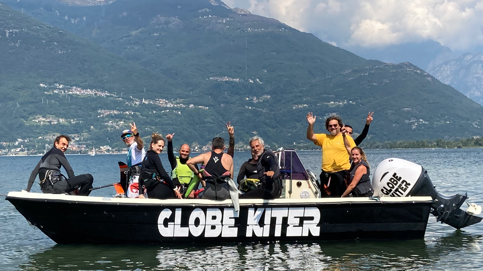 Kitesurf Windsurf scuola Lago di Como GLOBE KITER kitesurfing school in Lake Como — photo 2